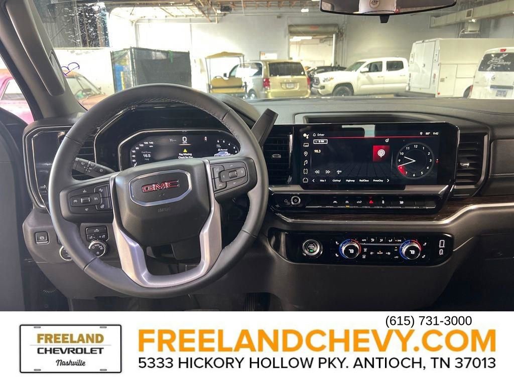 Used 2024 GMC Sierra 1500 SLE image 26