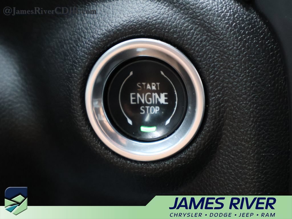 Used 2020 Chevrolet Silverado 2500 LT w/ Texas Edition AWD/4WD image 31