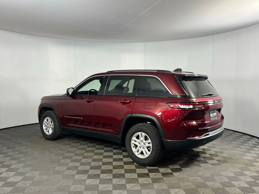 Used 2023 Jeep Grand Cherokee Laredo w/ Luxury Tech Group I image 11