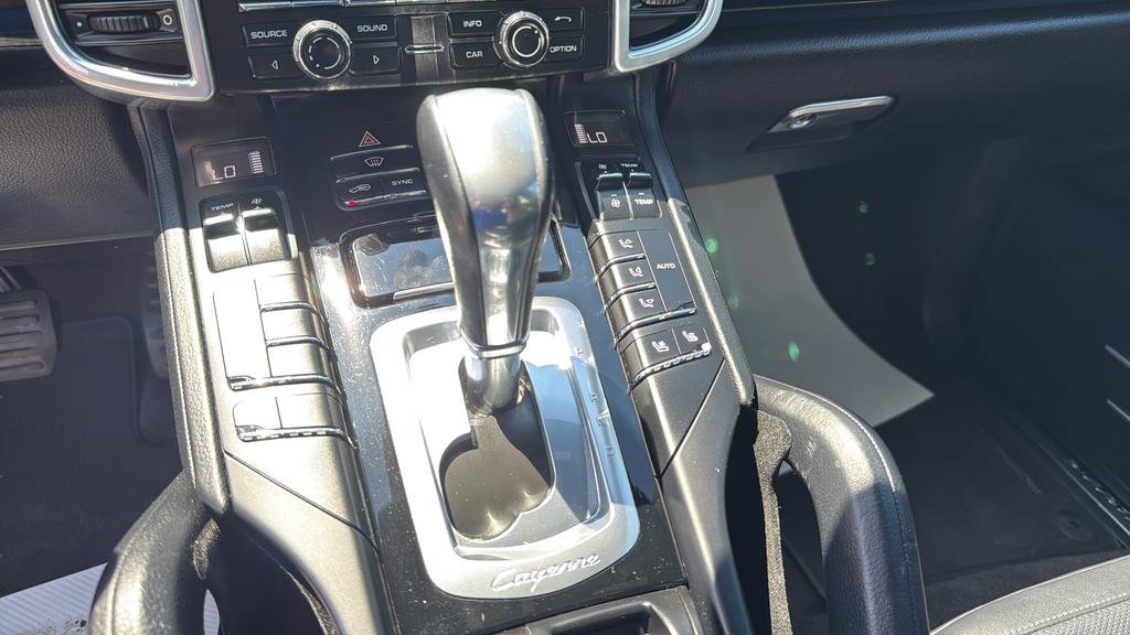 Used 2016 Porsche Cayenne AWD/4WD image 28