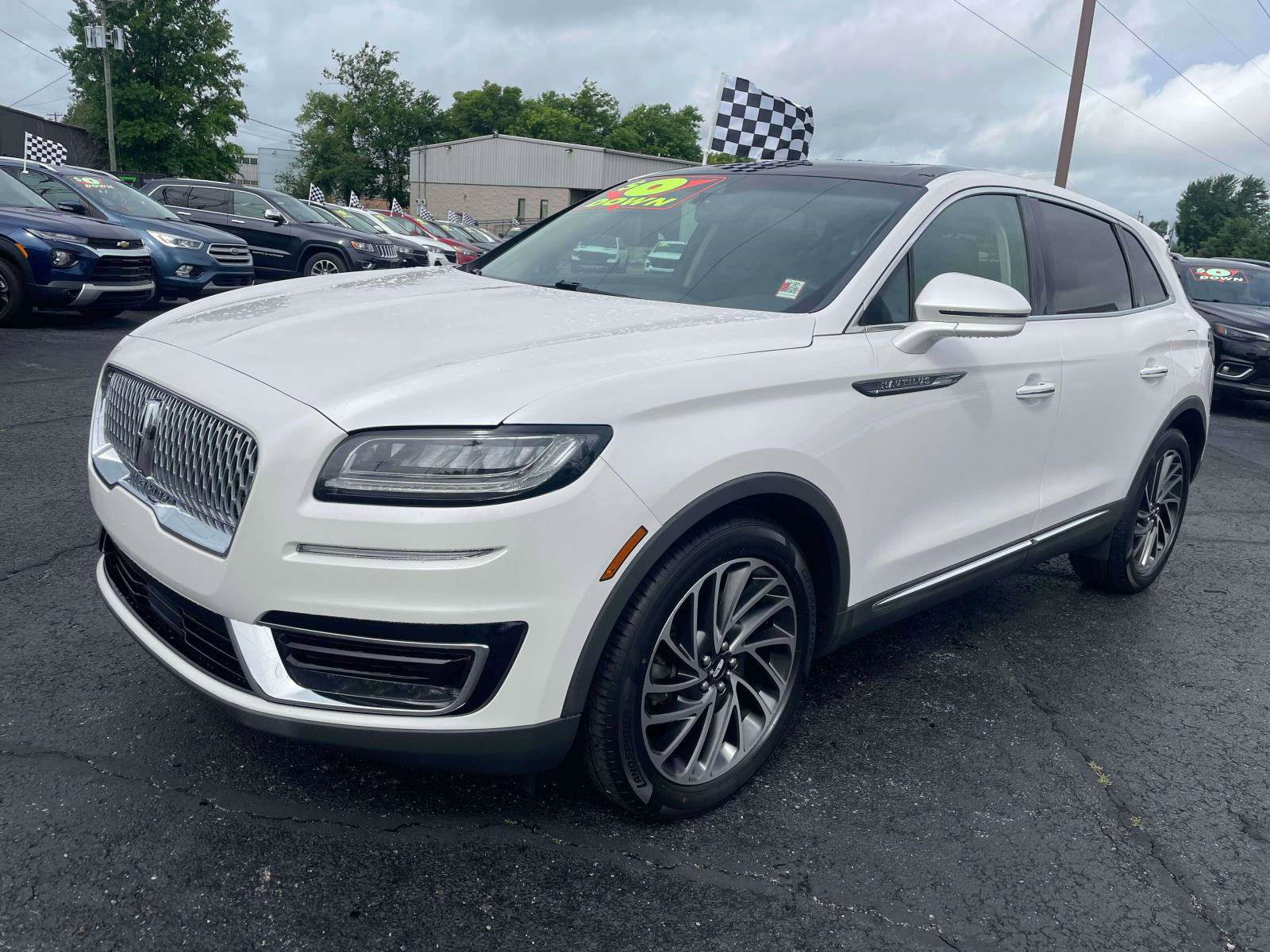Used 2019 Lincoln Nautilus Reserve w/ Driver Assistance Package AWD/4WD image 2
