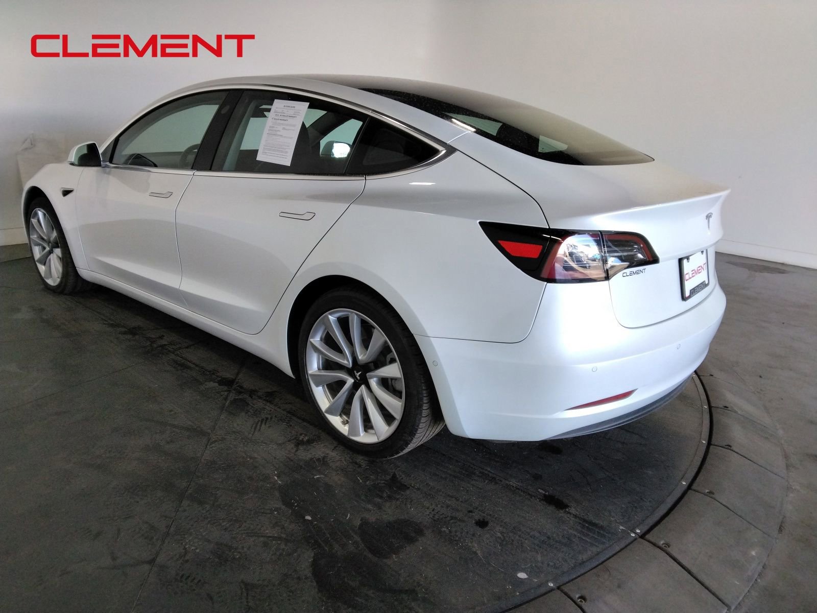 Used 2019 Tesla Model 3 Standard Range image 8