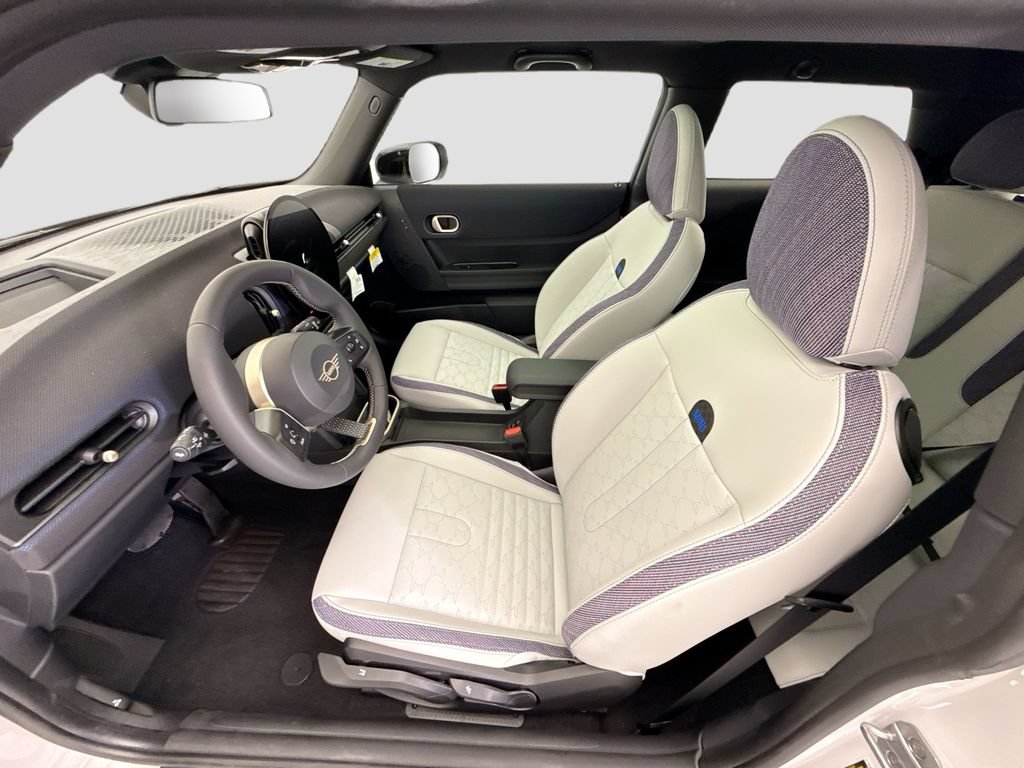New 2026 MINI Cooper 2-Door Hardtop FWD image 17