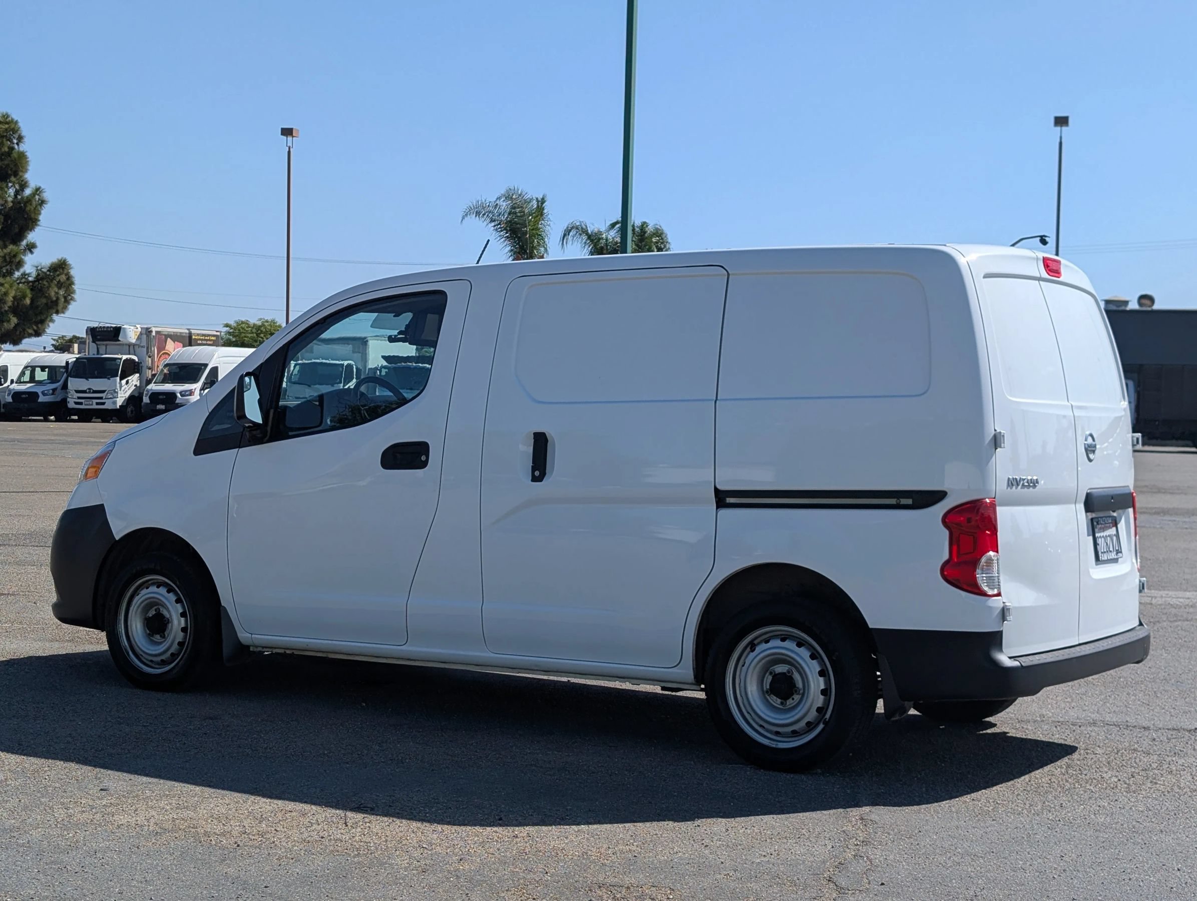 Used 2018 Nissan NV200 S FWD image 5