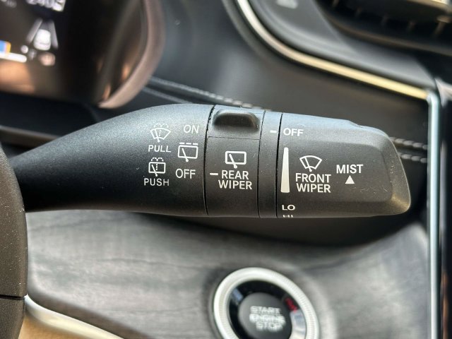 Certified 2024 Jeep Grand Cherokee Limited AWD/4WD image 29