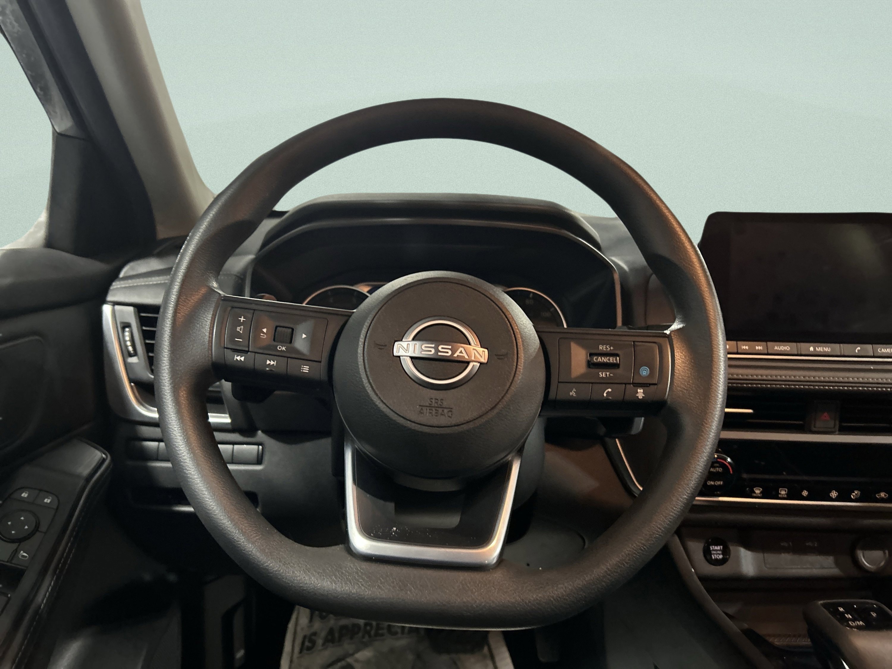 Used 2024 Nissan Rogue SV image 33