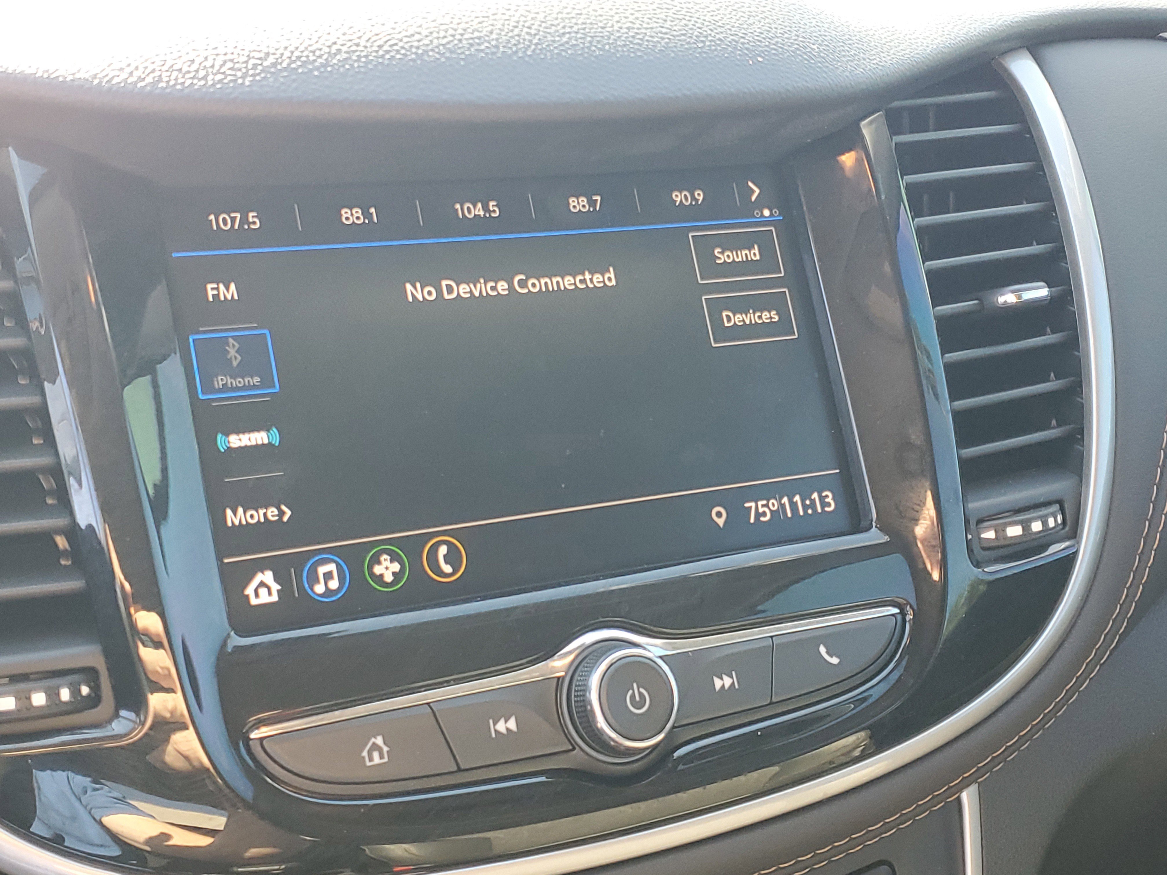 Used 2022 Chevrolet Trax LT w/ LT Convenience Package image 24