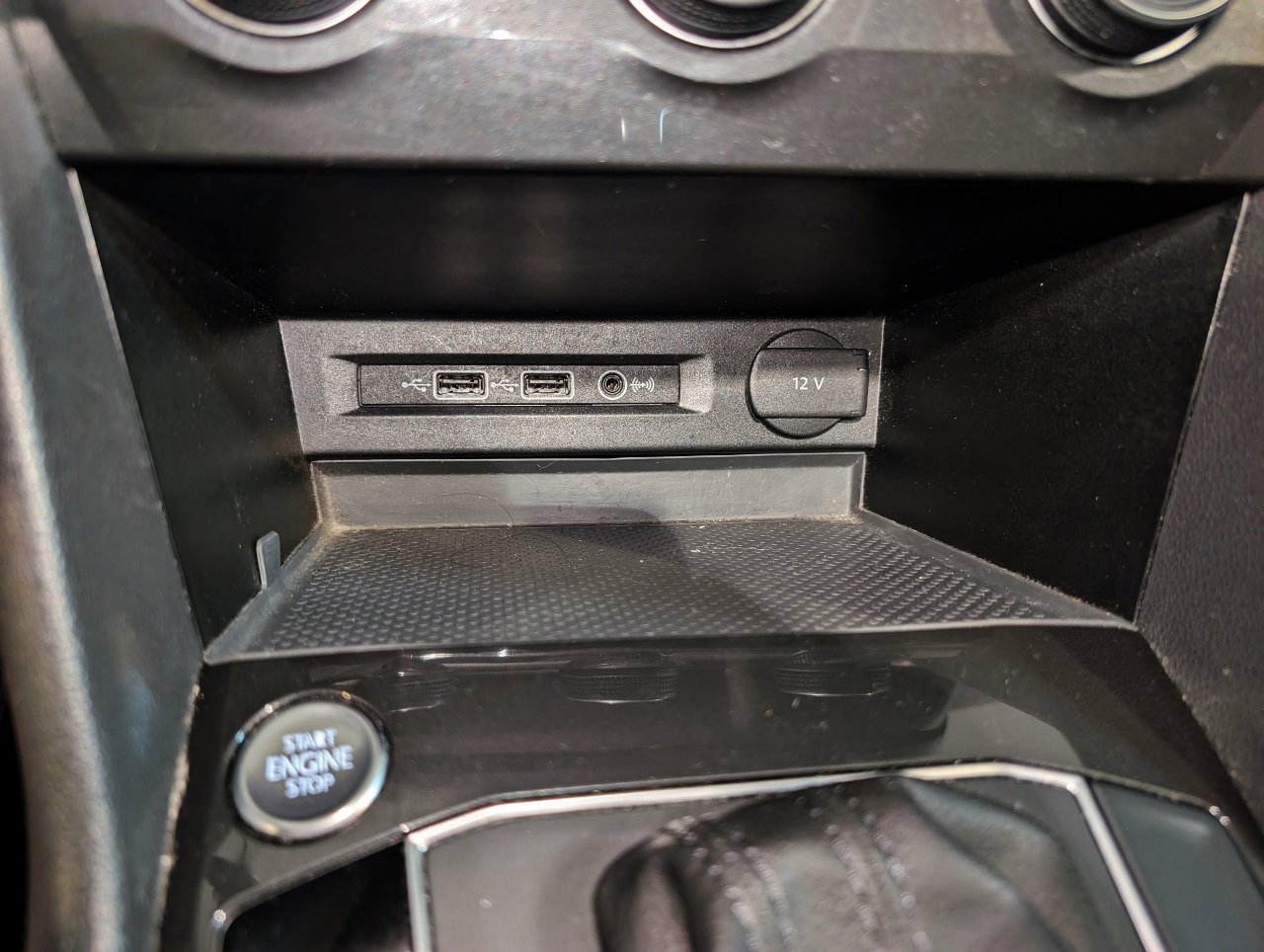 Used 2019 Volkswagen Tiguan SEL image 45