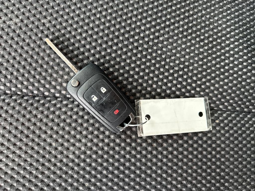 Used 2017 Chevrolet Equinox LS image 33