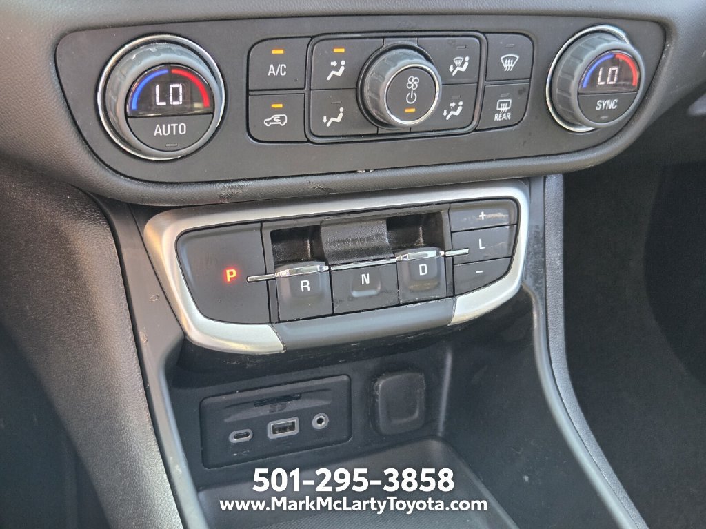 Used 2024 GMC Terrain SLT AWD/4WD image 19