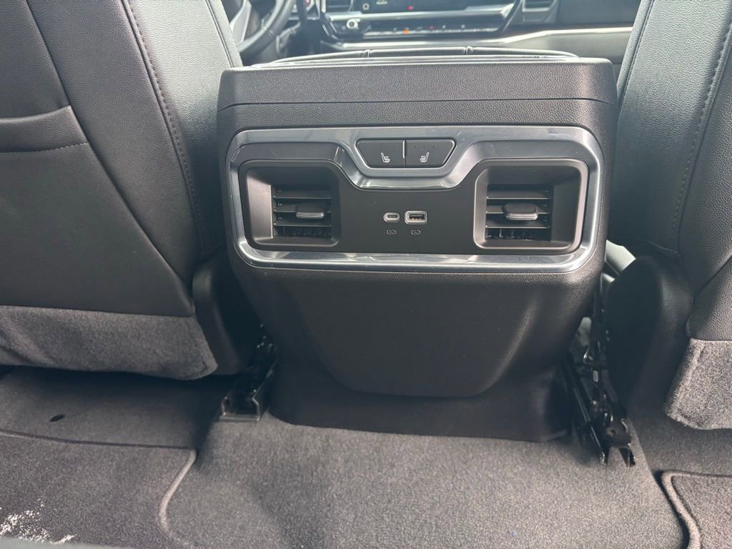 Used 2024 GMC Sierra 2500 SLT w/ SLT Premium Package image 29