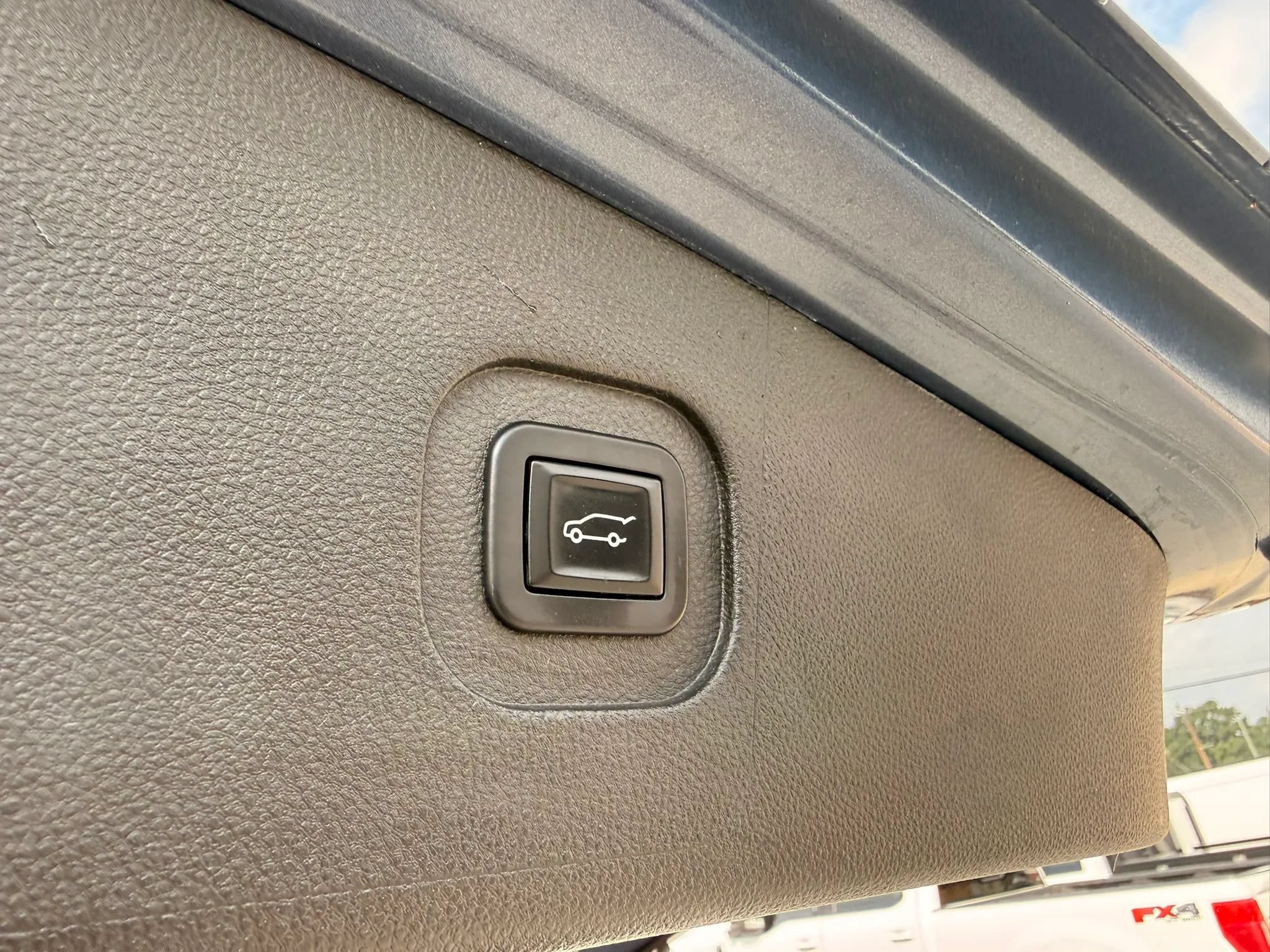 Used 2011 GMC Terrain SLT w/ LPO, Protection Package FWD image 29