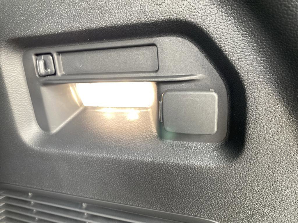 New 2026 Ford Explorer Active w/ Active Comfort Package image 19