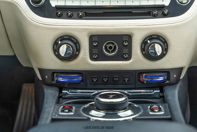 Used 2015 Rolls-Royce Ghost image 51