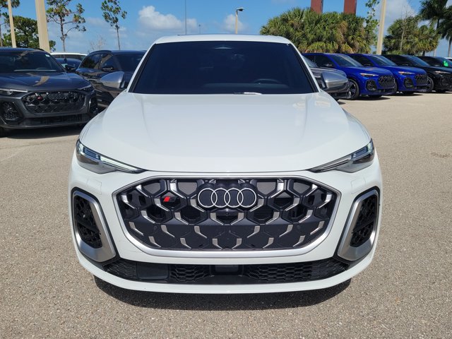 Certified 2025 Audi SQ5 Prestige AWD/4WD image 3
