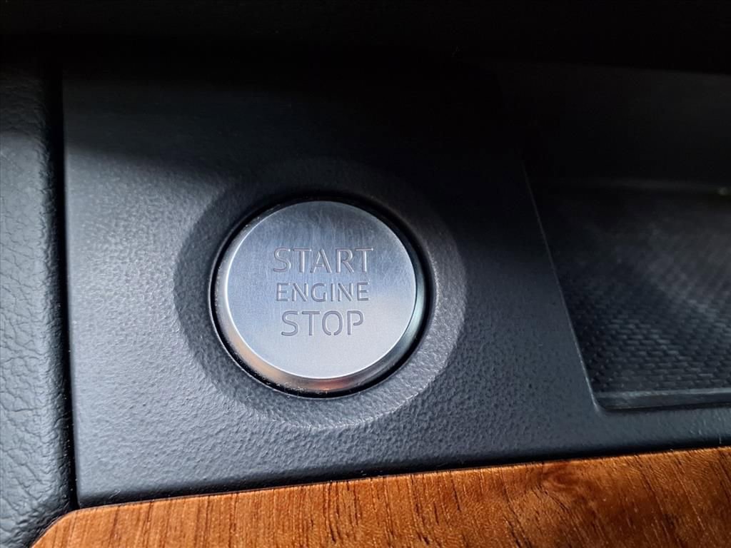 Used 2023 Audi Q5 2.0T Premium w/ Convenience Package image 21