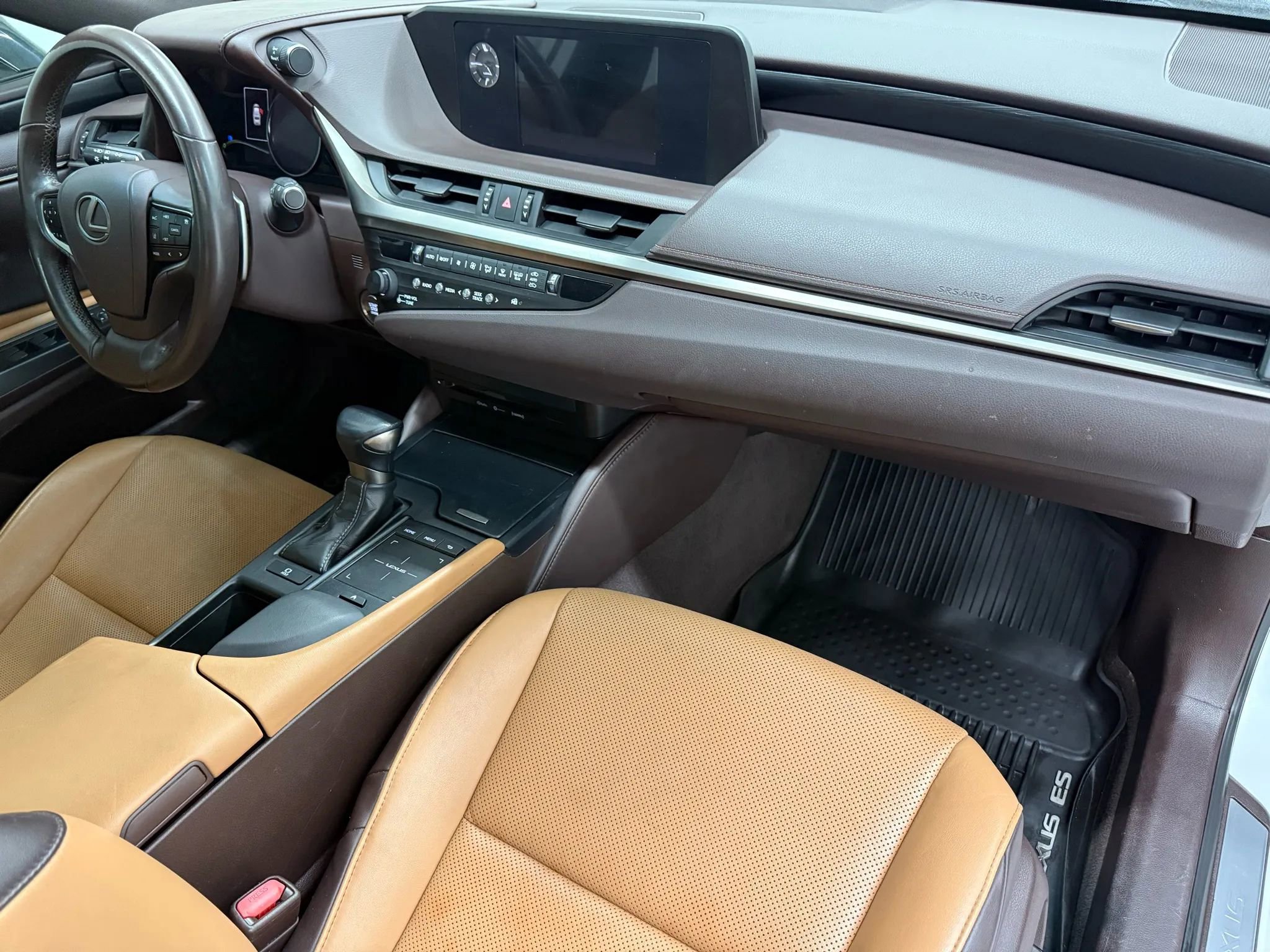 Used 2019 Lexus ES 350 w/ Accessory Package 2 image 17