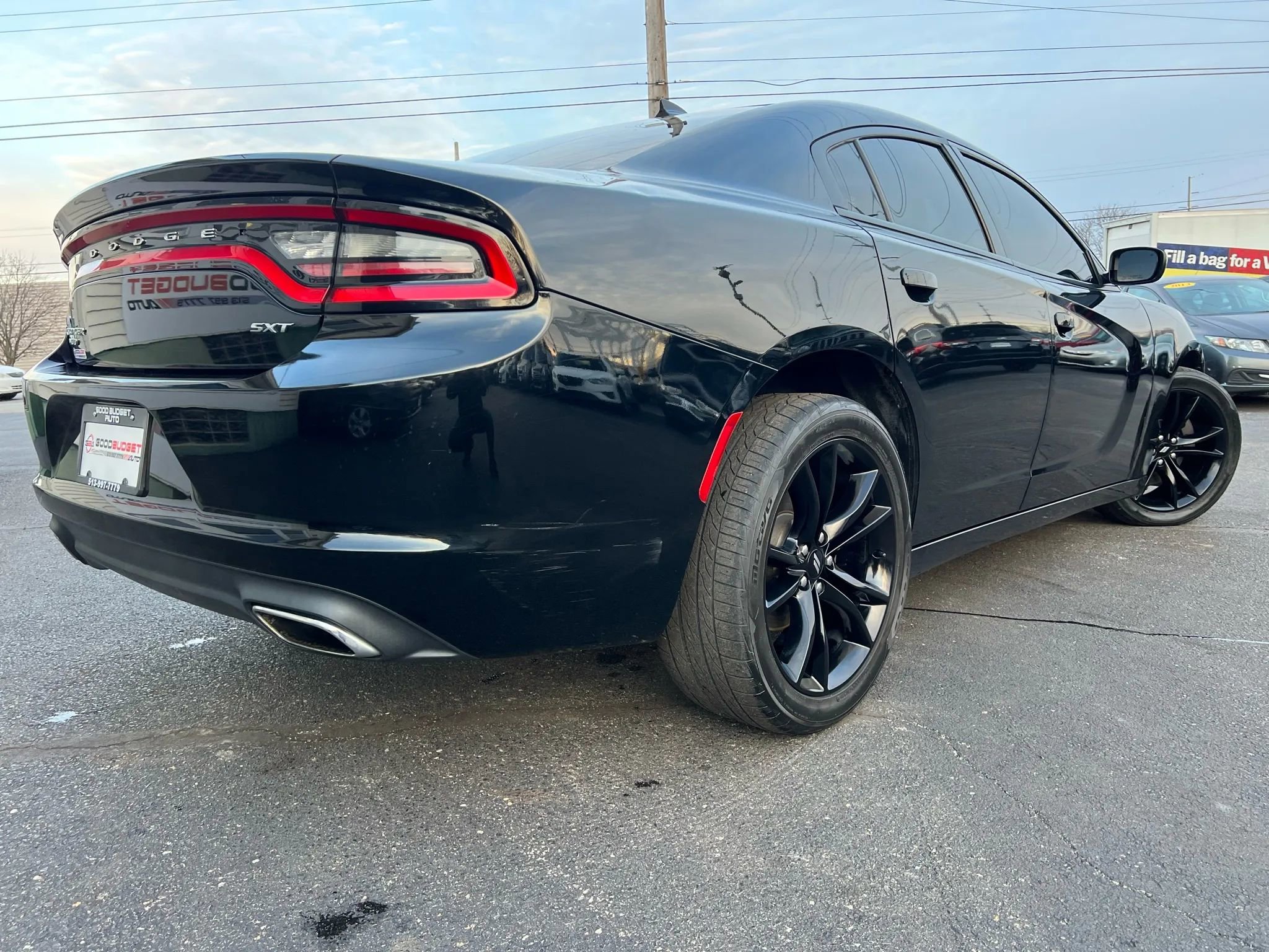 Used 2017 Dodge Charger SXT image 14