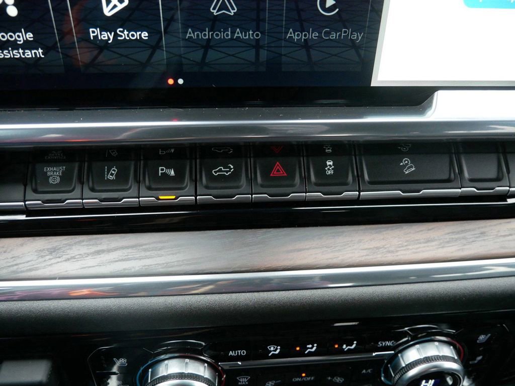 Used 2024 GMC Sierra 3500 SLT w/ SLT Premium Package image 24