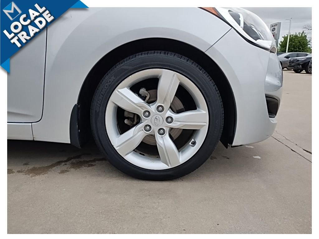 Used 2012 Hyundai Veloster FWD image 13