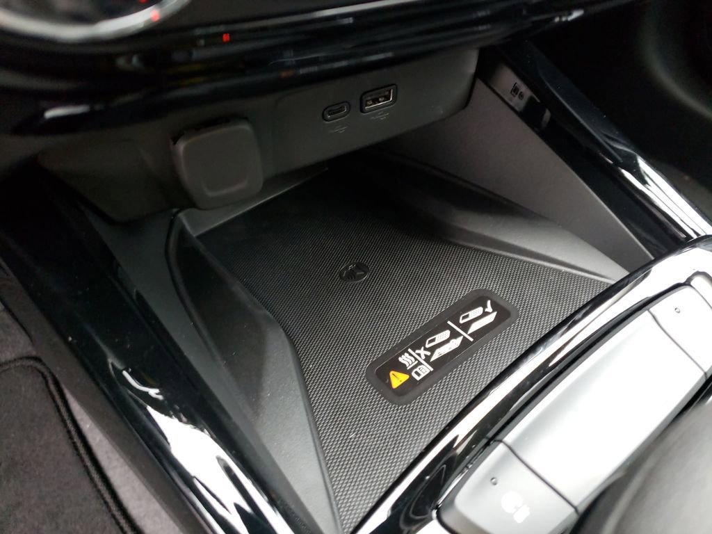 New 2026 Chevrolet Trax LT w/ Sunroof Package image 23