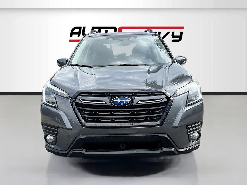 Used 2023 Subaru Forester Limited image 2