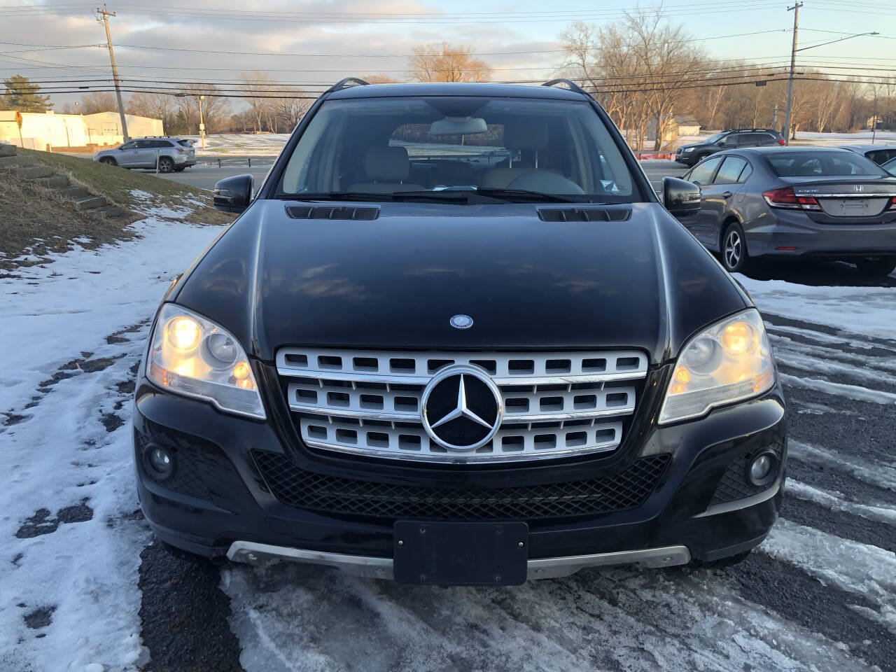 Used 2011 Mercedes-Benz ML 350 4MATIC image 3