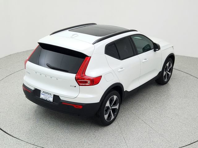 New 2026 Volvo XC40 B5 Plus w/ Protection Package Premier image 15