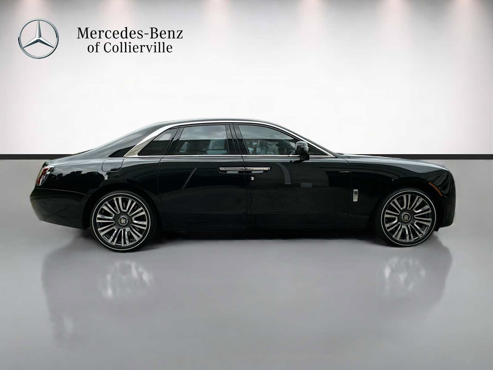 Used 2022 Rolls-Royce Ghost AWD/4WD image 4