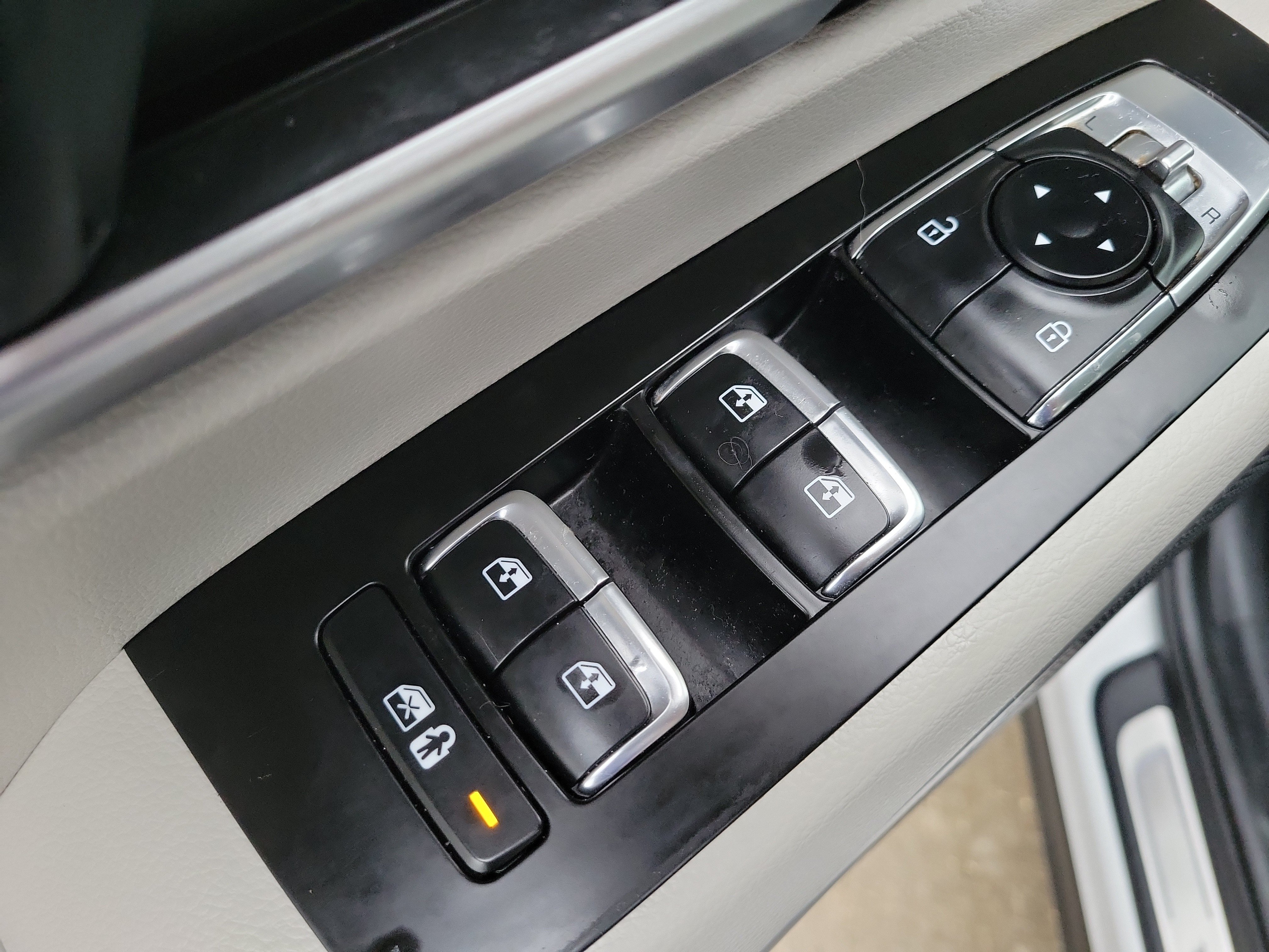 Certified 2021 Kia Telluride S FWD image 59