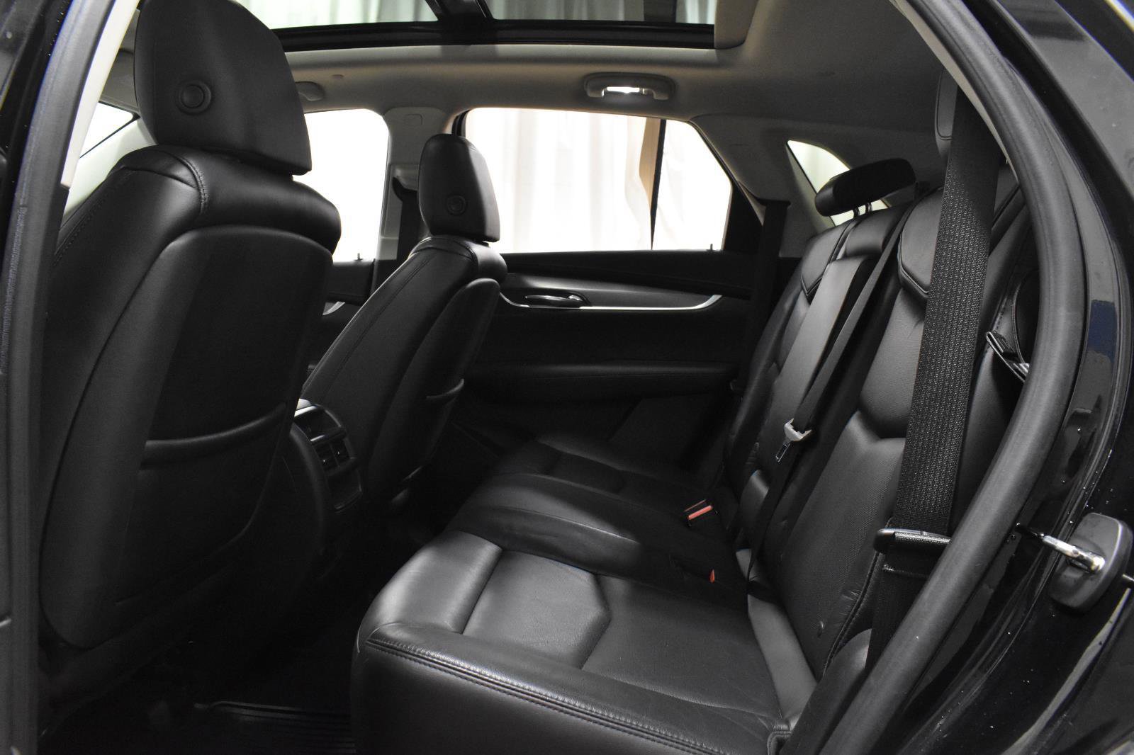 Used 2018 Cadillac XT5 Luxury w/ Driver Awareness Package image 5