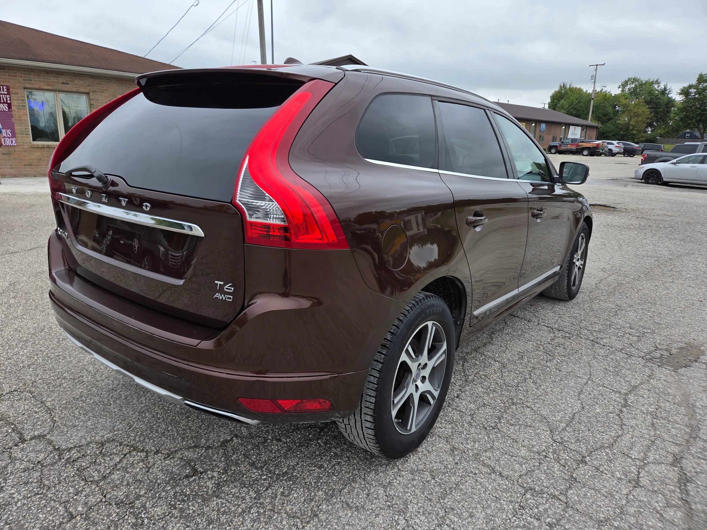 Used 2015 Volvo XC60 T6 Premier Plus AWD/4WD image 5