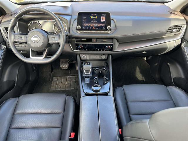 Used 2023 Nissan Rogue SV w/ SV Premium B Package image 13