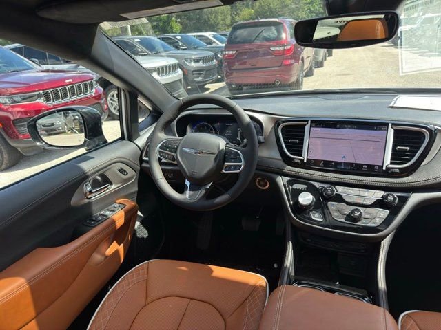 New 2026 Chrysler Pacifica Pinnacle w/ Trailer Tow Group image 42