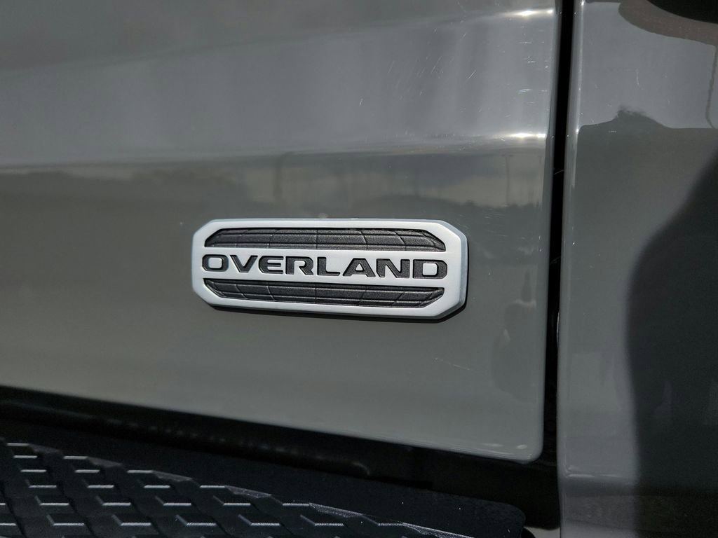 Used 2021 Jeep Gladiator Overland w/ Uconnect 4C Nav & Sound Group AWD/4WD image 32