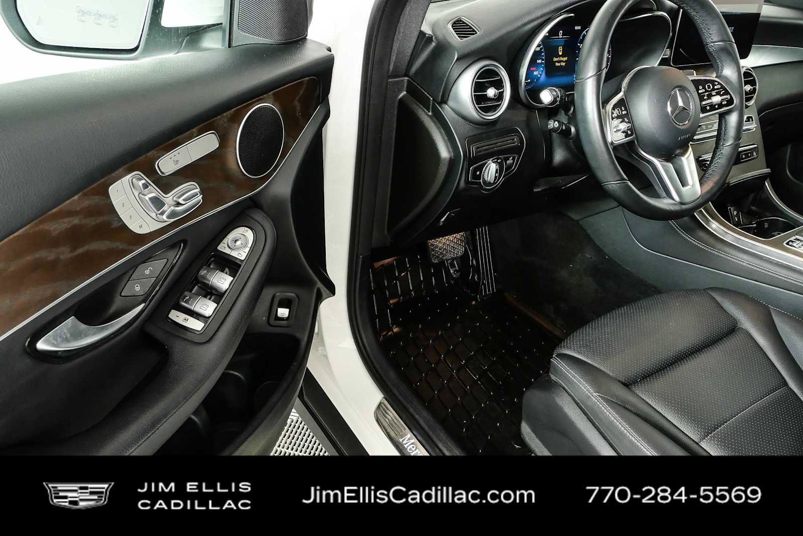 Used 2021 Mercedes-Benz GLC 300 4MATIC w/ Multimedia Package image 5
