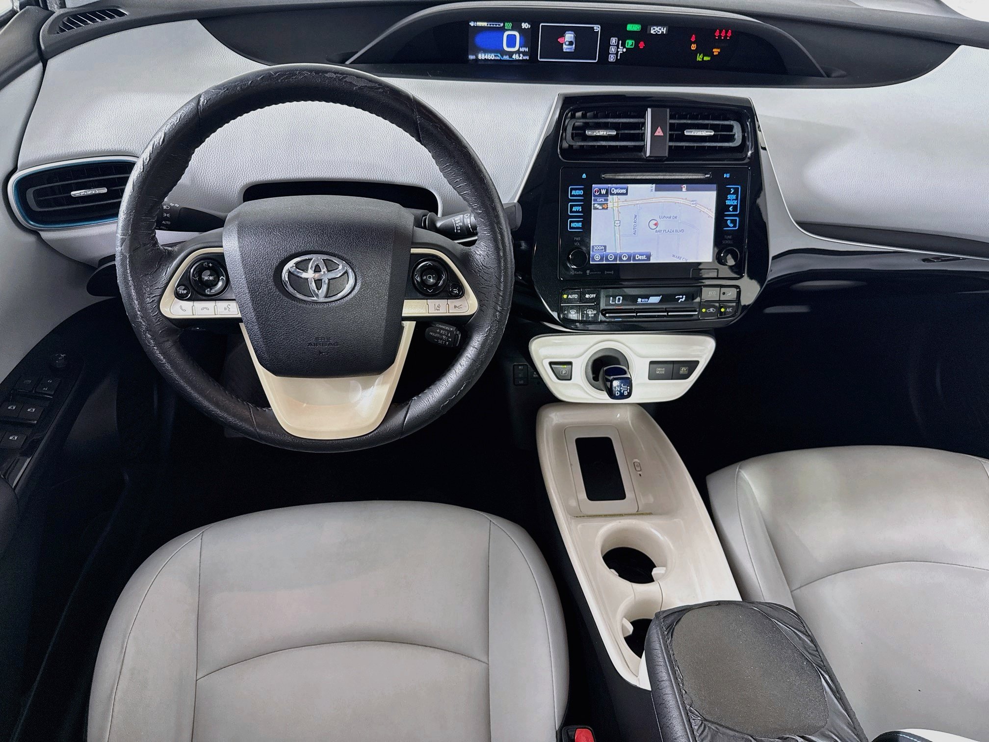 Used 2017 Toyota Prius Four FWD image 28