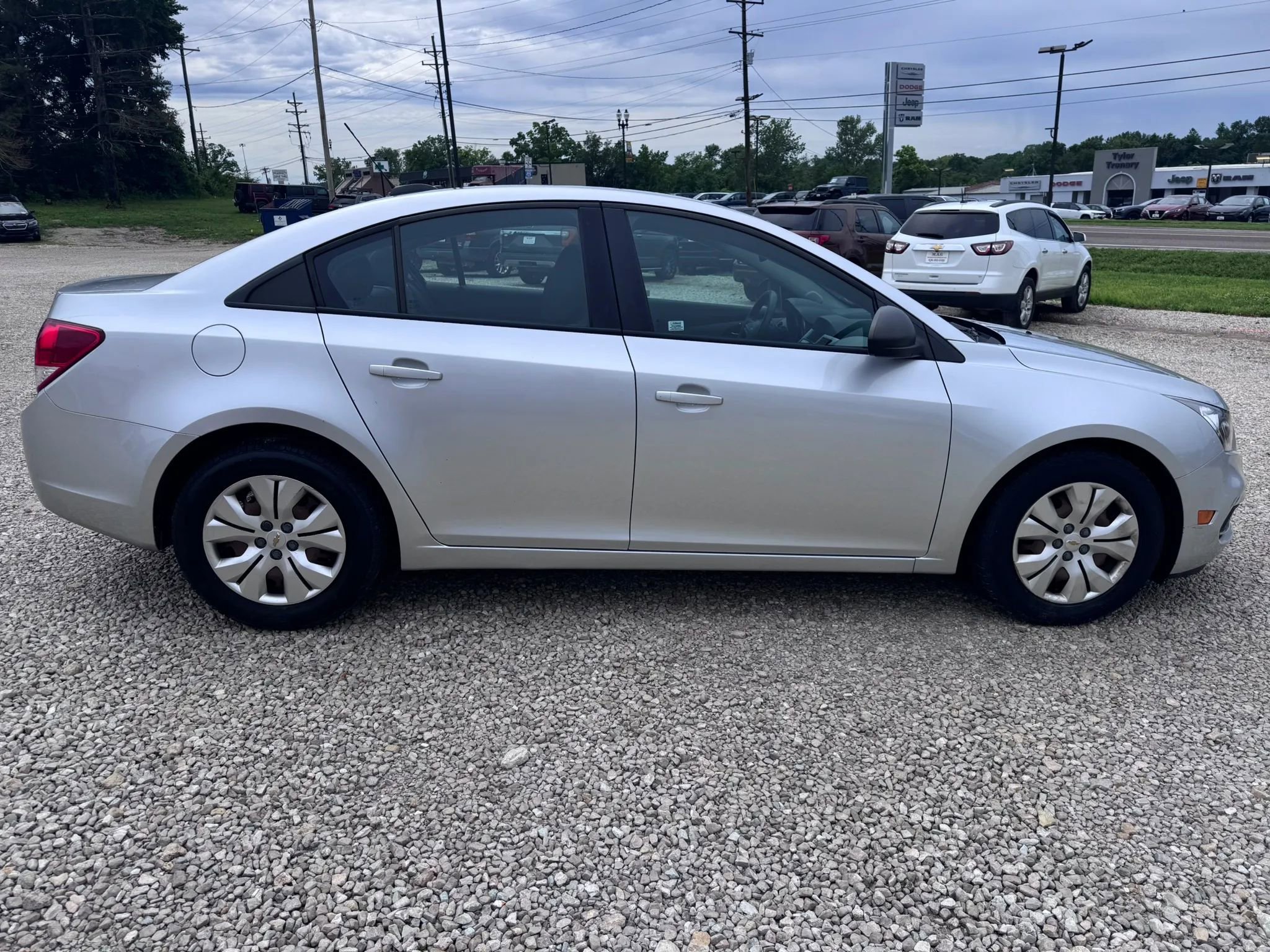 Used 2016 Chevrolet Cruze LS FWD image 7