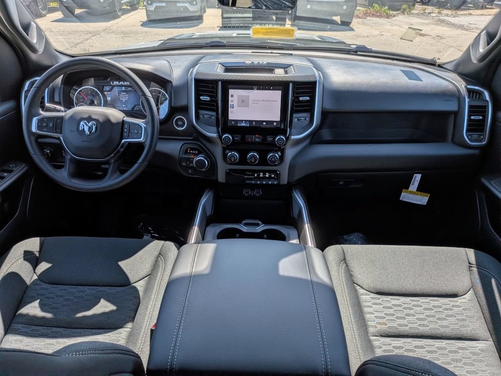 New 2026 RAM 1500 Express AWD/4WD image 14