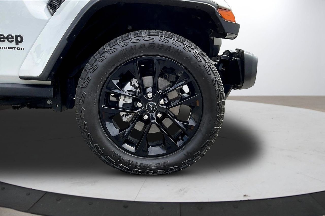 Certified 2025 Jeep Gladiator Sport image 34