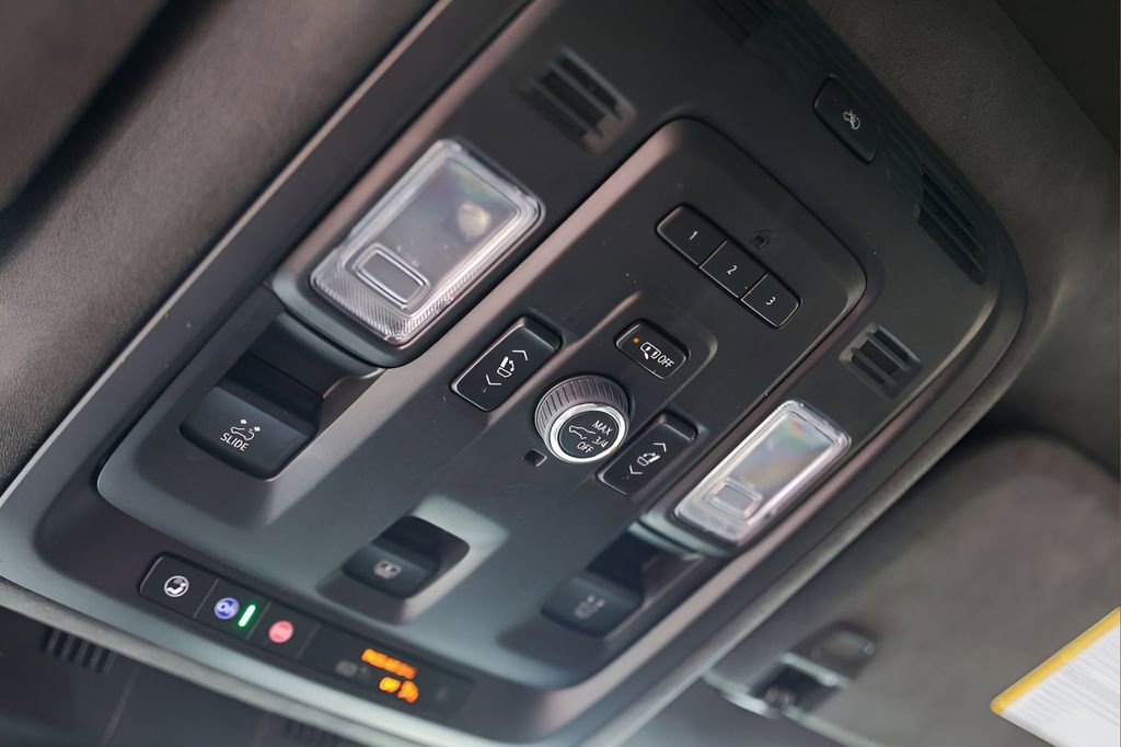 Certified 2023 Cadillac Escalade ESV Sport Platinum w/ LPO, ONYX Package AWD/4WD image 22