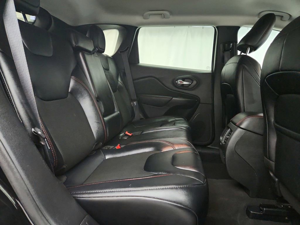 Used 2022 Jeep Cherokee Trailhawk w/ Trailer Tow Group image 31