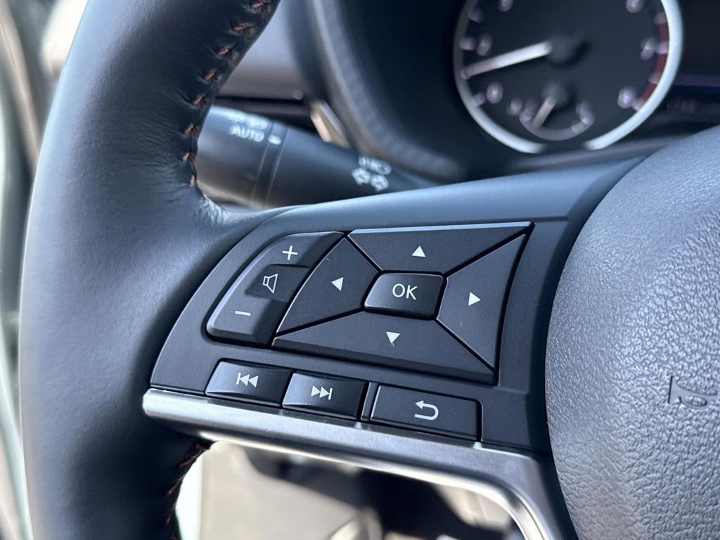 Certified 2025 Nissan Sentra SR w/ SR Premium Package image 34