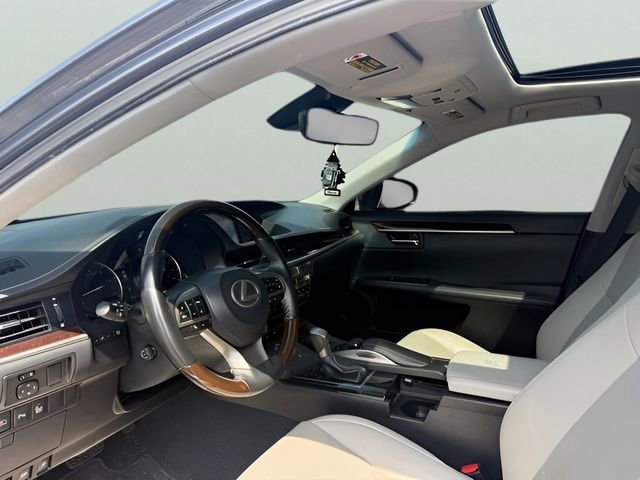 Used 2017 Lexus ES 350 w/ Navigation System Package FWD image 11