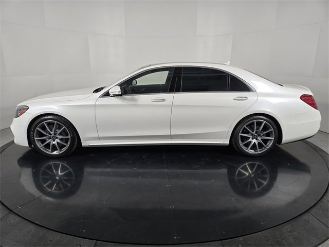 Used 2020 Mercedes-Benz S 560 Sedan image 3