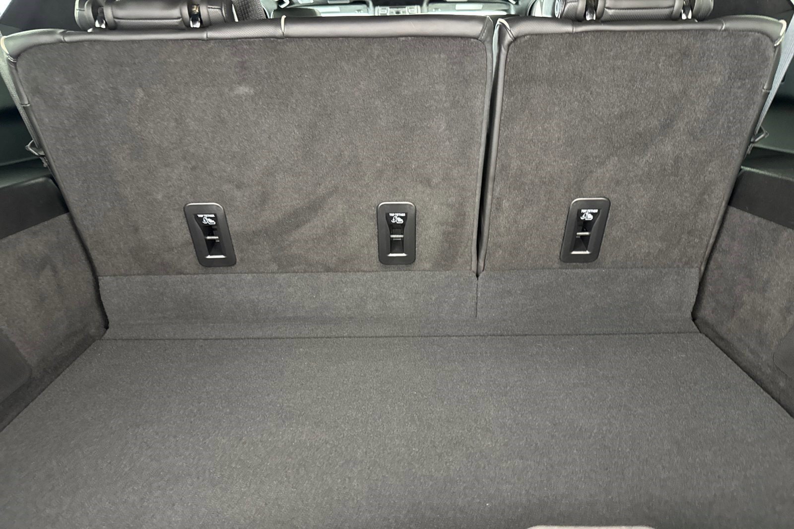 Used 2023 Cadillac Escalade ESV V AWD/4WD image 36