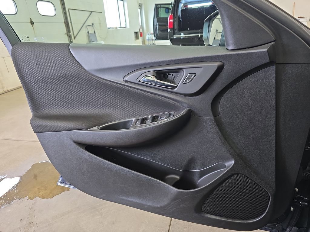 Used 2023 Chevrolet Malibu LT FWD image 28