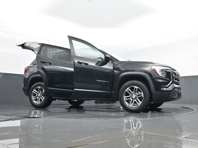 Used 2025 GMC Terrain Elevation AWD/4WD image 33