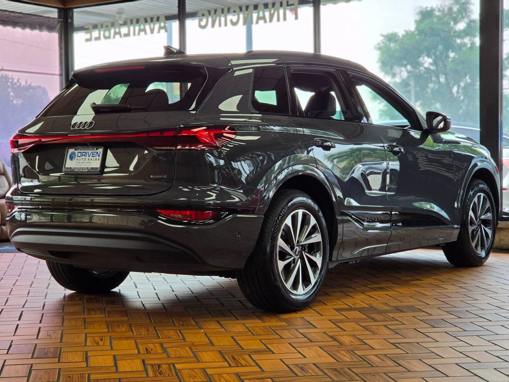 Used 2025 Audi Q6 e-tron Premium w/ Convenience Package AWD/4WD image 9