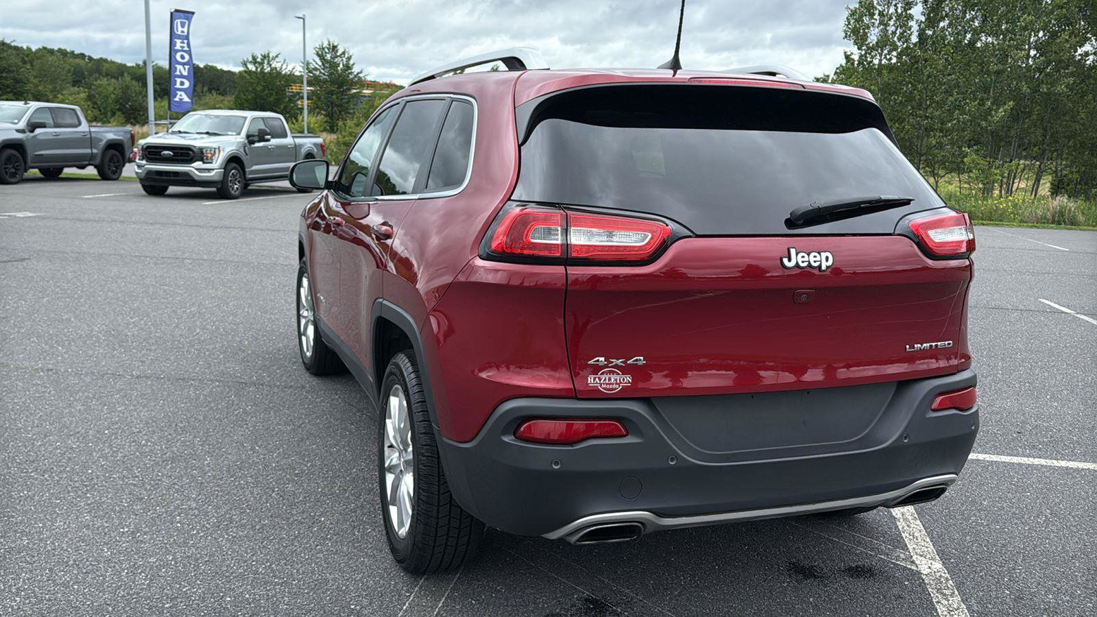 Used 2017 Jeep Cherokee Limited AWD/4WD image 8